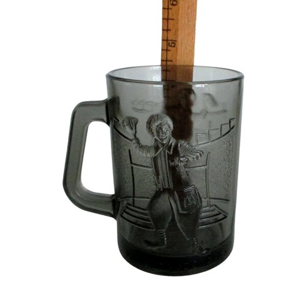 2 McDonalds Ronald McDonald Glass Mugs - Ronald with Football - Coffee Tea Mugs - Picture 5 of 6